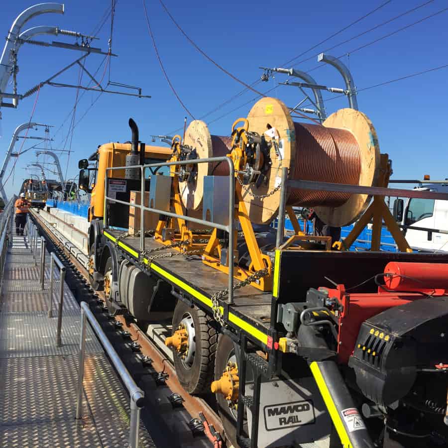 Flat bed crane truck